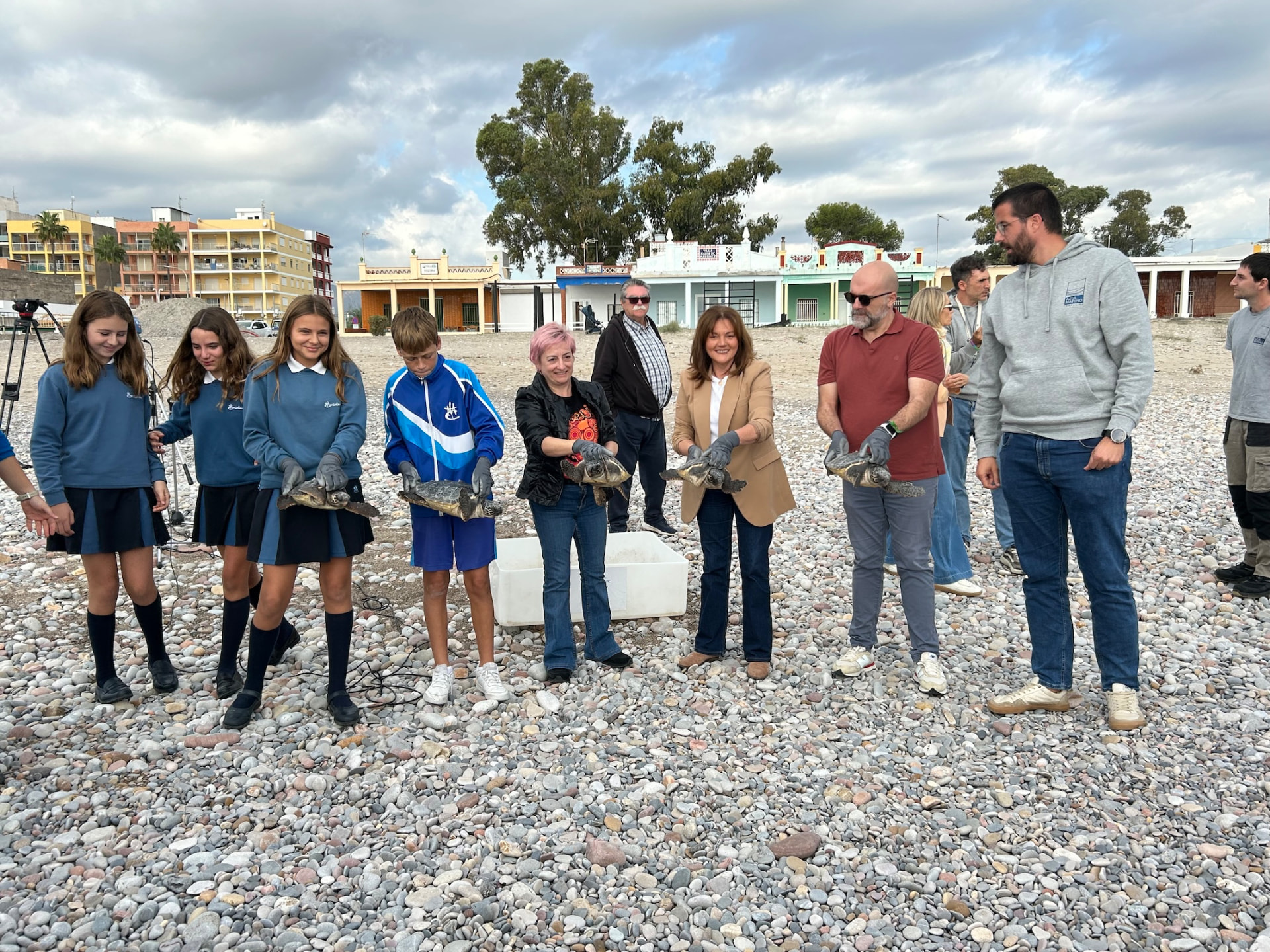 Suelta de tortugas bobas de la Fundación Azul Marino en Nules y Peñíscola — imagen 9